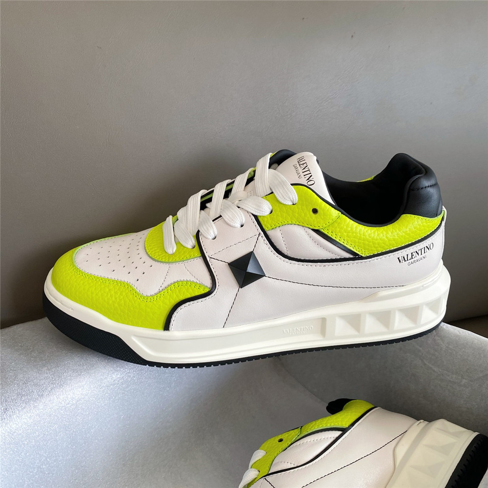 Valenti Garavani One Stud Low-Top-Sneaker aus Nappaleder - EUR FASHION