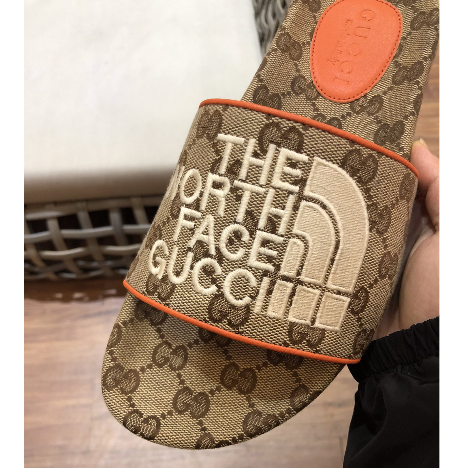 Gucci x The North Face Pantoletten - EUR FASHION