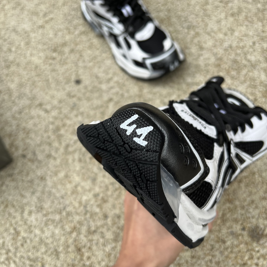 Balenciaga Herren-Runner-Sneaker in Weiß - EUR FASHION