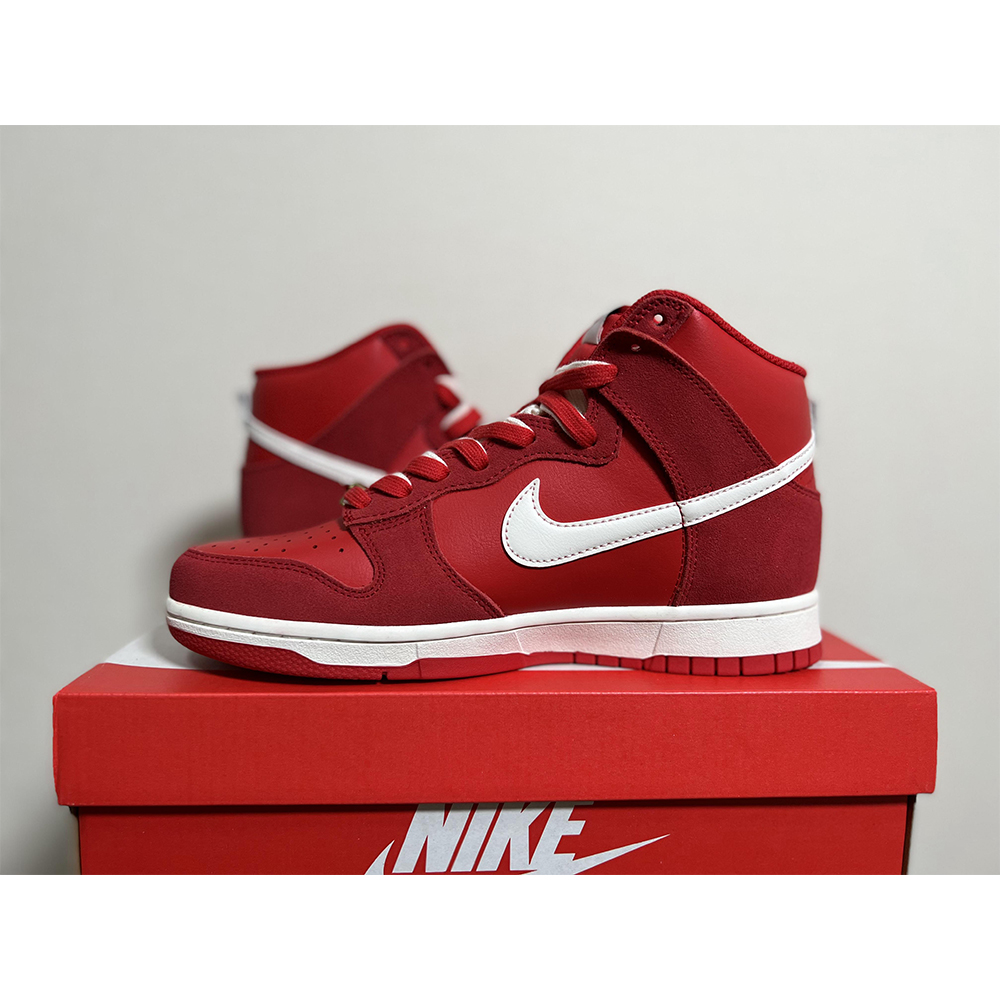 Nike Dunk High First Use Roter Sneaker - EUR FASHION