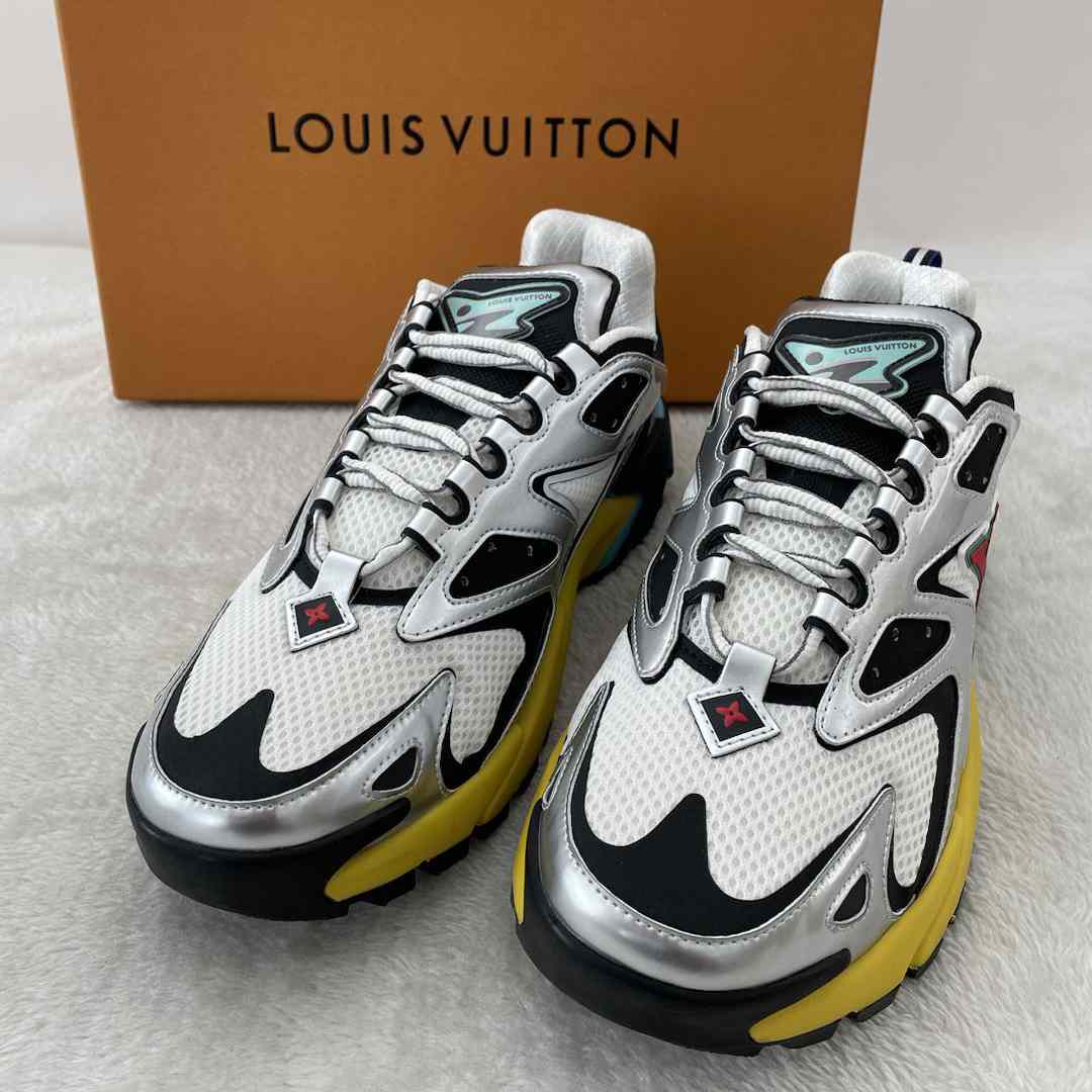 Louis Vuitton Runner Tatic Sneaker (in britischer Größe) - EUR FASHION