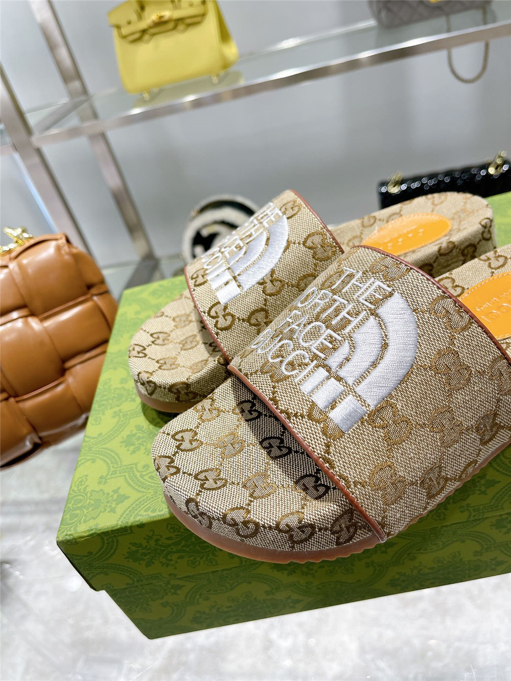 Gucci X The North Face GG-Logo-Slides - EUR FASHION