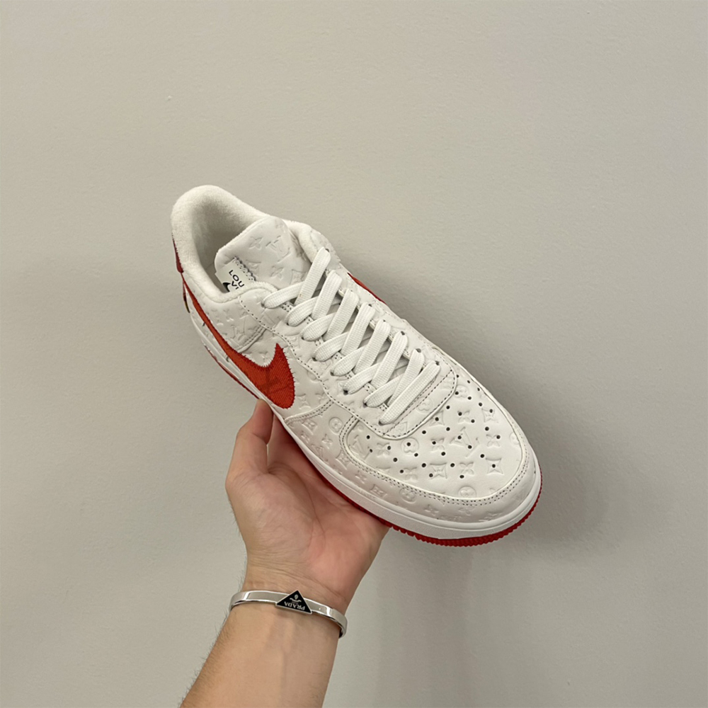 Louis Vuitton X Nike Air Force 1 Sneaker in Weiß und Rot - EUR FASHION
