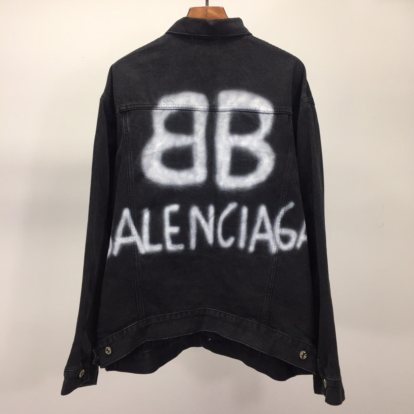 Balenciaga Spray Paint Logo Jeansjacke - EUR FASHION