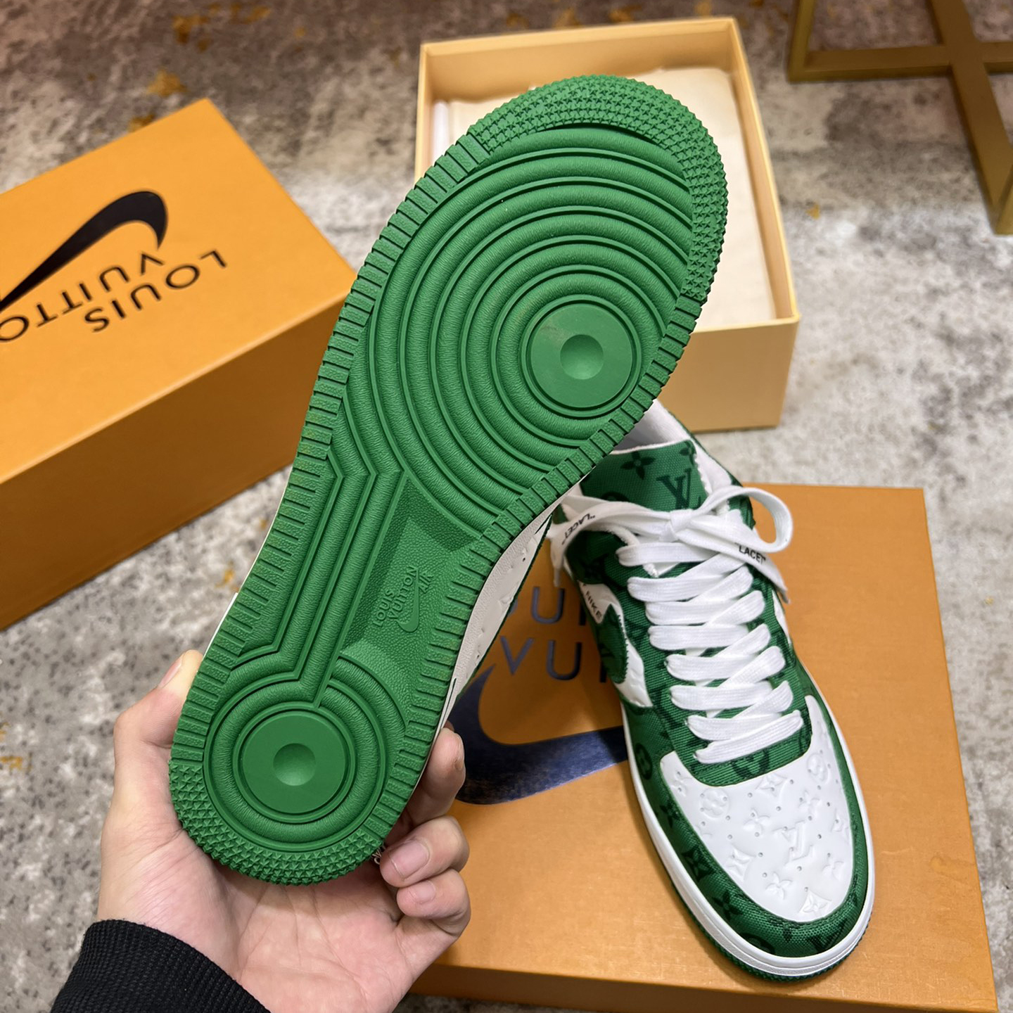 Louis Vuitton X Nike Air Force 1 Sneaker in Grün - EUR FASHION