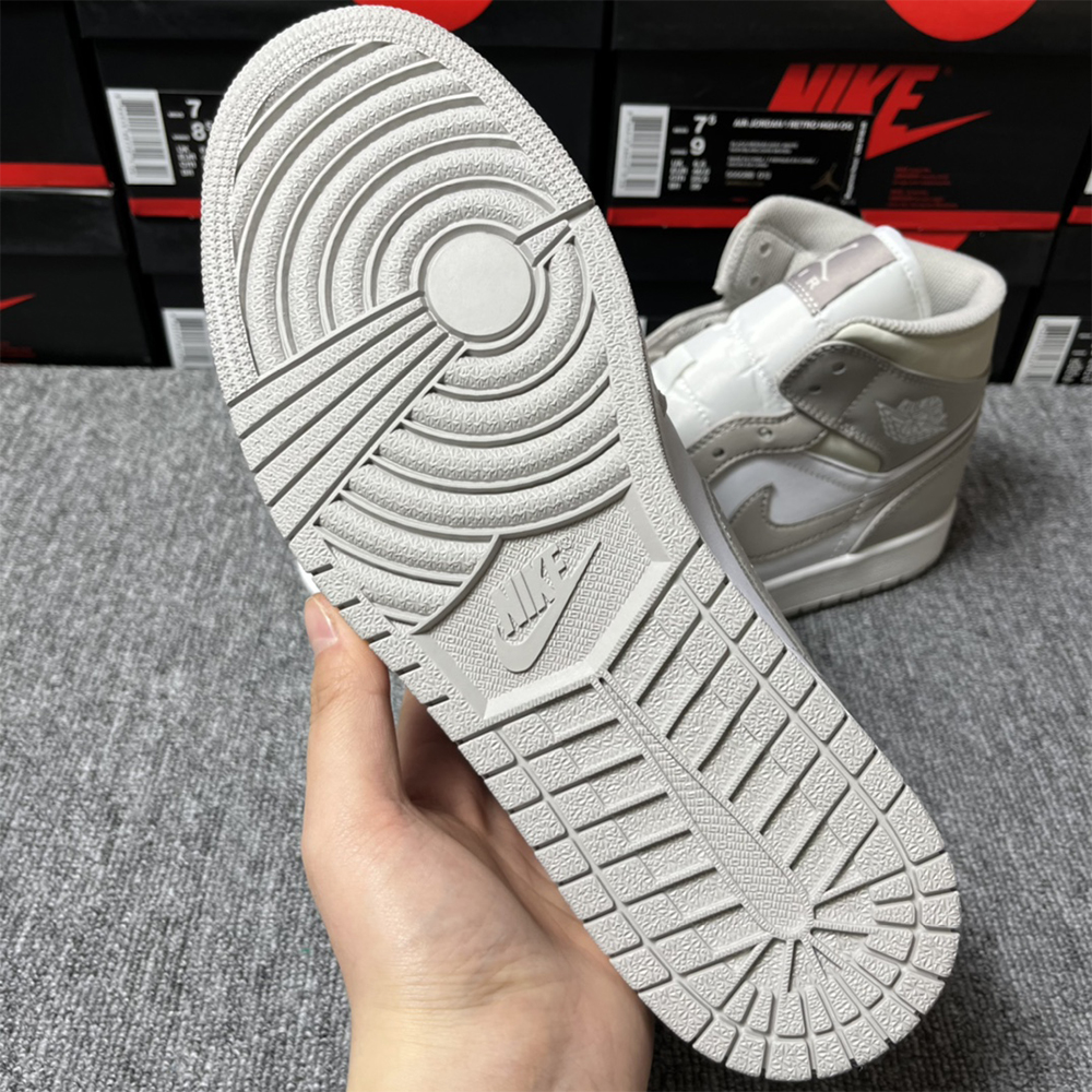 Air Jordan 1 Mittelgrauer Sneaker - EUR FASHION