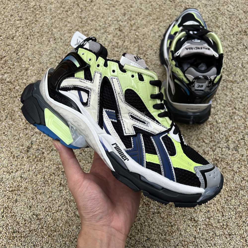 Balenciaga Runner Sneaker in Grün - EUR FASHION