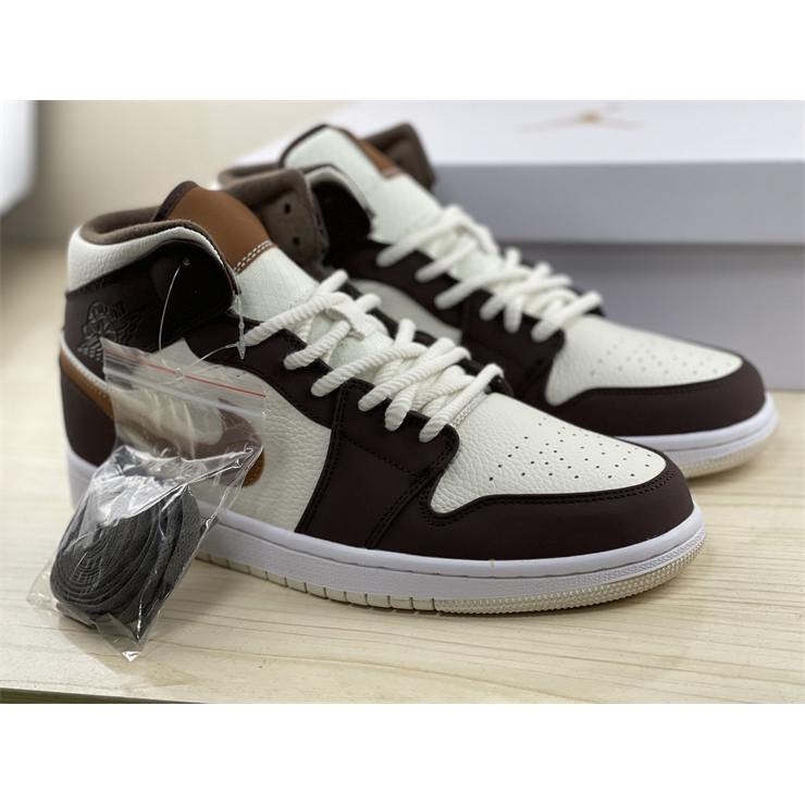 Jordan AJ1 Mid Sneaker DO6699-200 - EUR FASHION