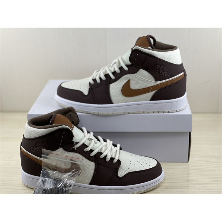 Jordan AJ1 Mid Sneaker DO6699-200 - EUR FASHION