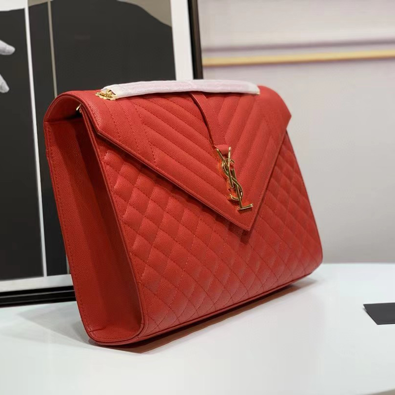 Große Saint Laurent Envelope-Tasche aus geprägtem Matelasse-Leder mit Grain-de-Poudre-Prägung - EUR FASHION