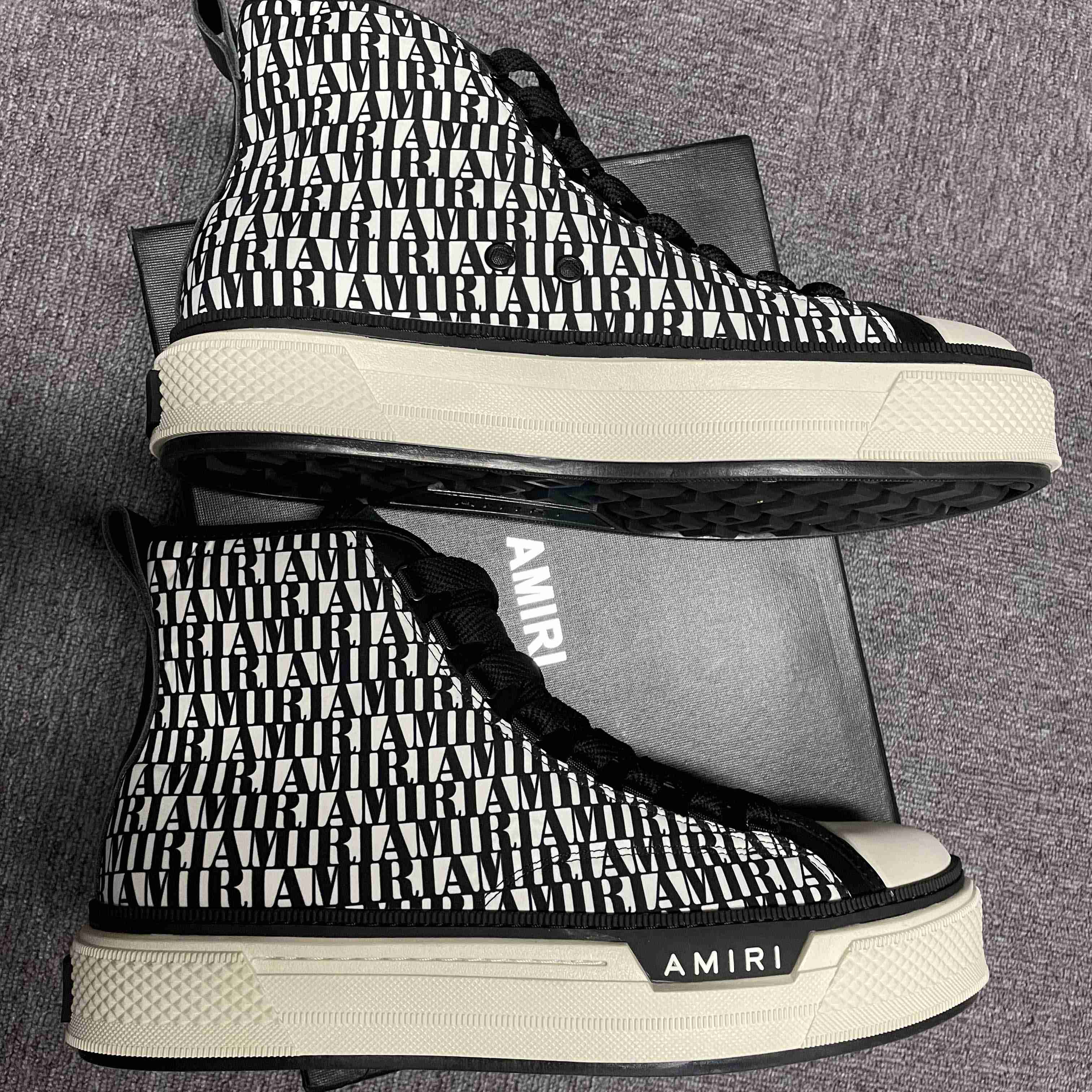 Amiri High-Top-Sneaker aus Canvas mit Logo-Print - EUR FASHION