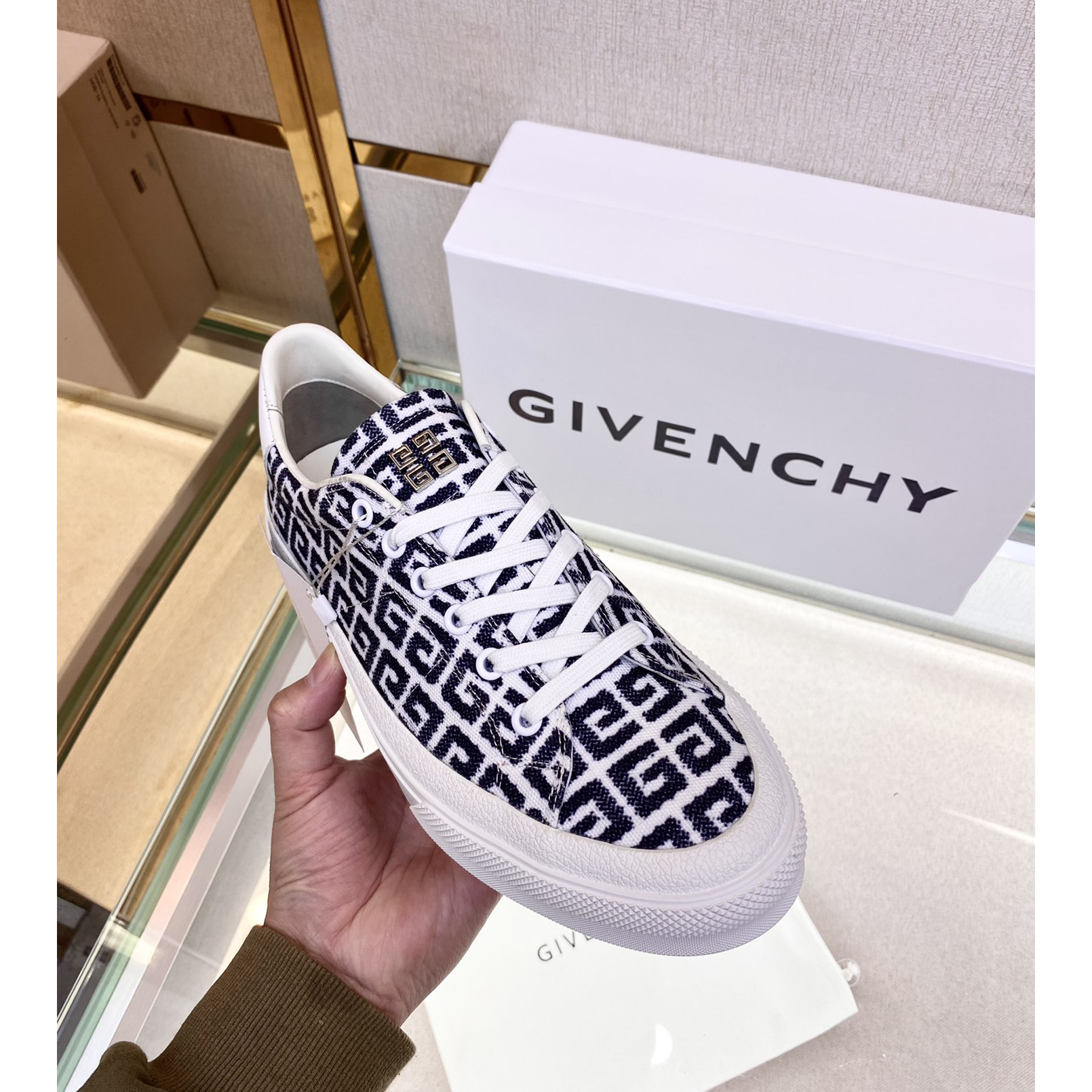 Niedrige Sneakers mit Logo-Print von Givenchy - EUR FASHION