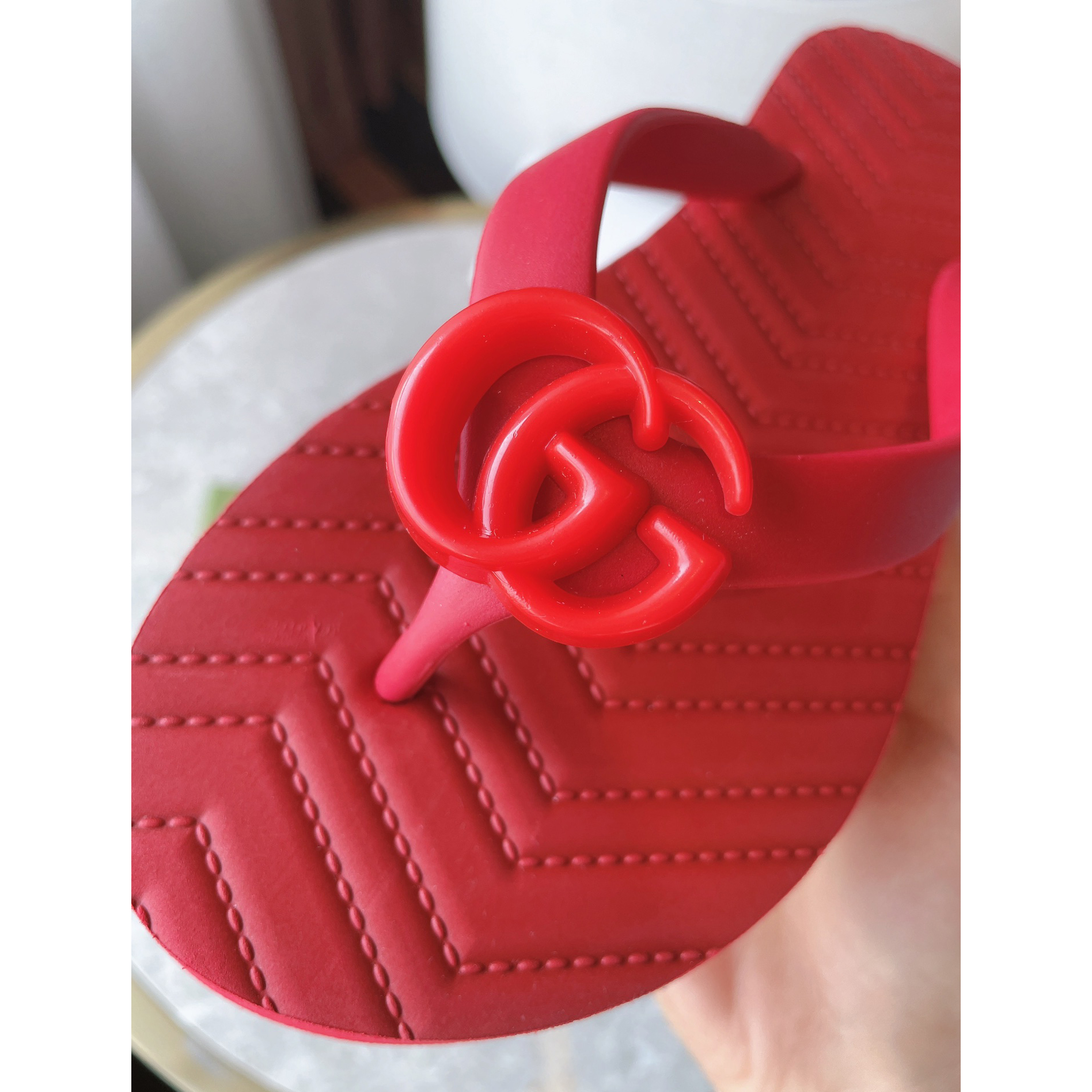 Gucci Tanga-Sandale mit Doppel-G - EUR FASHION