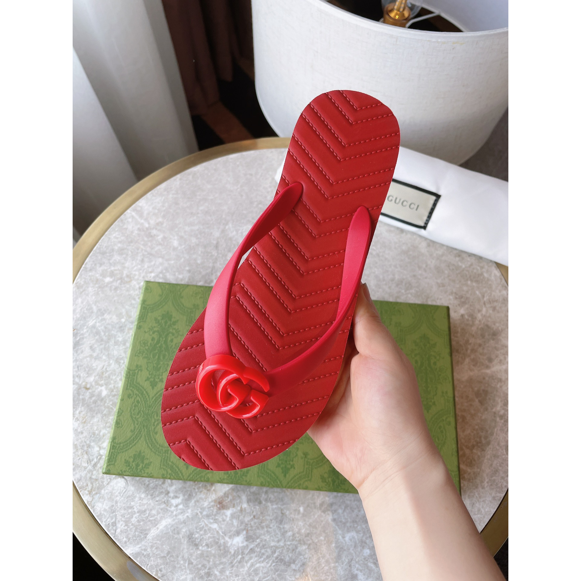 Gucci Tanga-Sandale mit Doppel-G - EUR FASHION