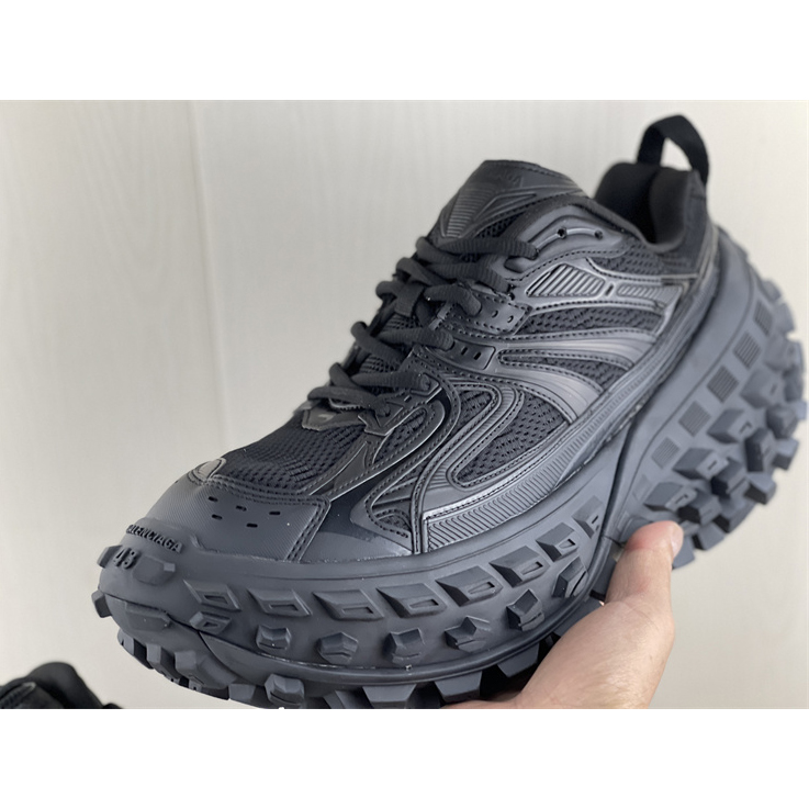 Balenciaga Herren Defender Sneaker in Schwarz - EUR FASHION