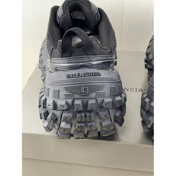 Balenciaga Herren Defender Sneaker in Schwarz - EUR FASHION