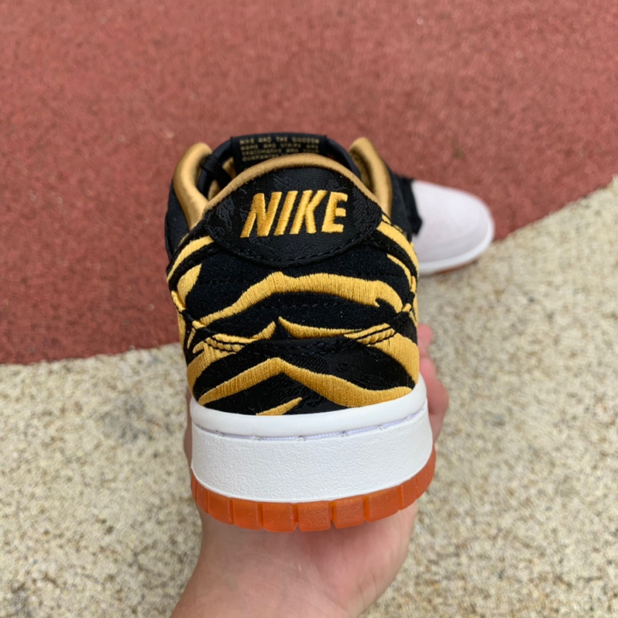 Nike SB Dunk Low God Of Wealth Sneaker DQ5351-001 - EUR FASHION