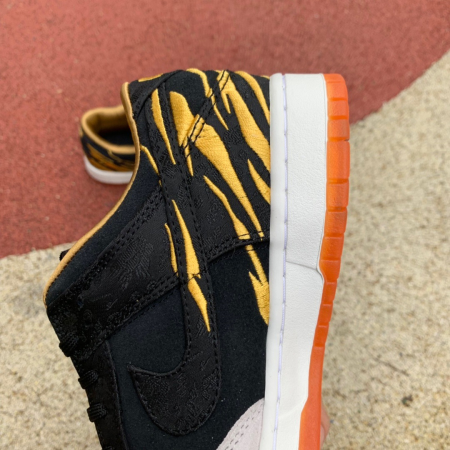 Nike SB Dunk Low God Of Wealth Sneaker DQ5351-001 - EUR FASHION