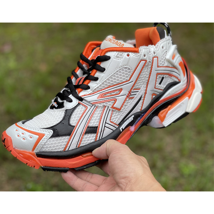 Balenciaga Runner-Sneaker „Weiß-Schwarz-Orange“. - EUR FASHION