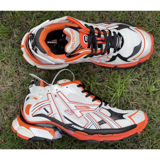 Balenciaga Runner-Sneaker „Weiß-Schwarz-Orange“. - EUR FASHION