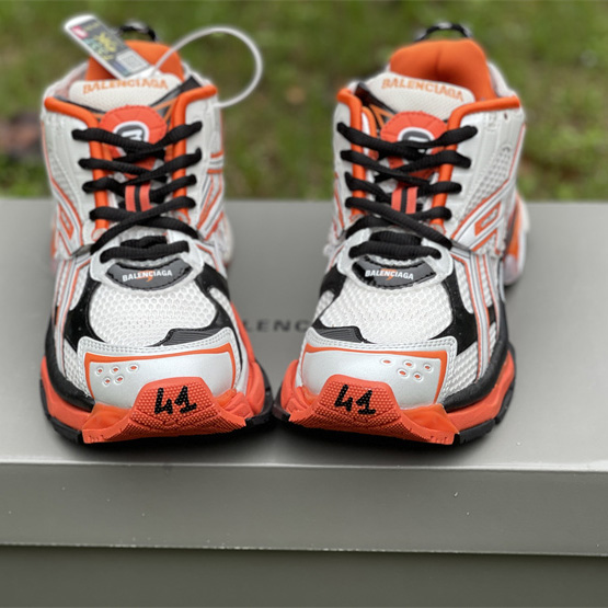 Balenciaga Runner-Sneaker „Weiß-Schwarz-Orange“. - EUR FASHION