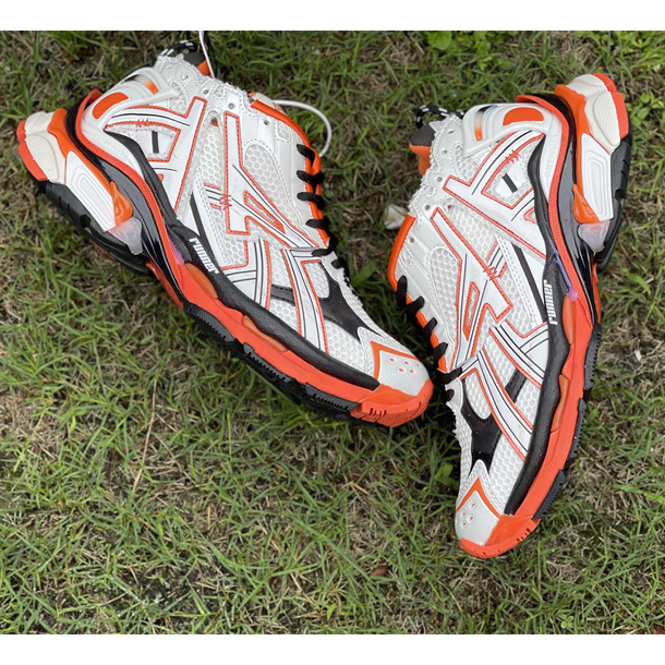 Balenciaga Runner-Sneaker „Weiß-Schwarz-Orange“. - EUR FASHION