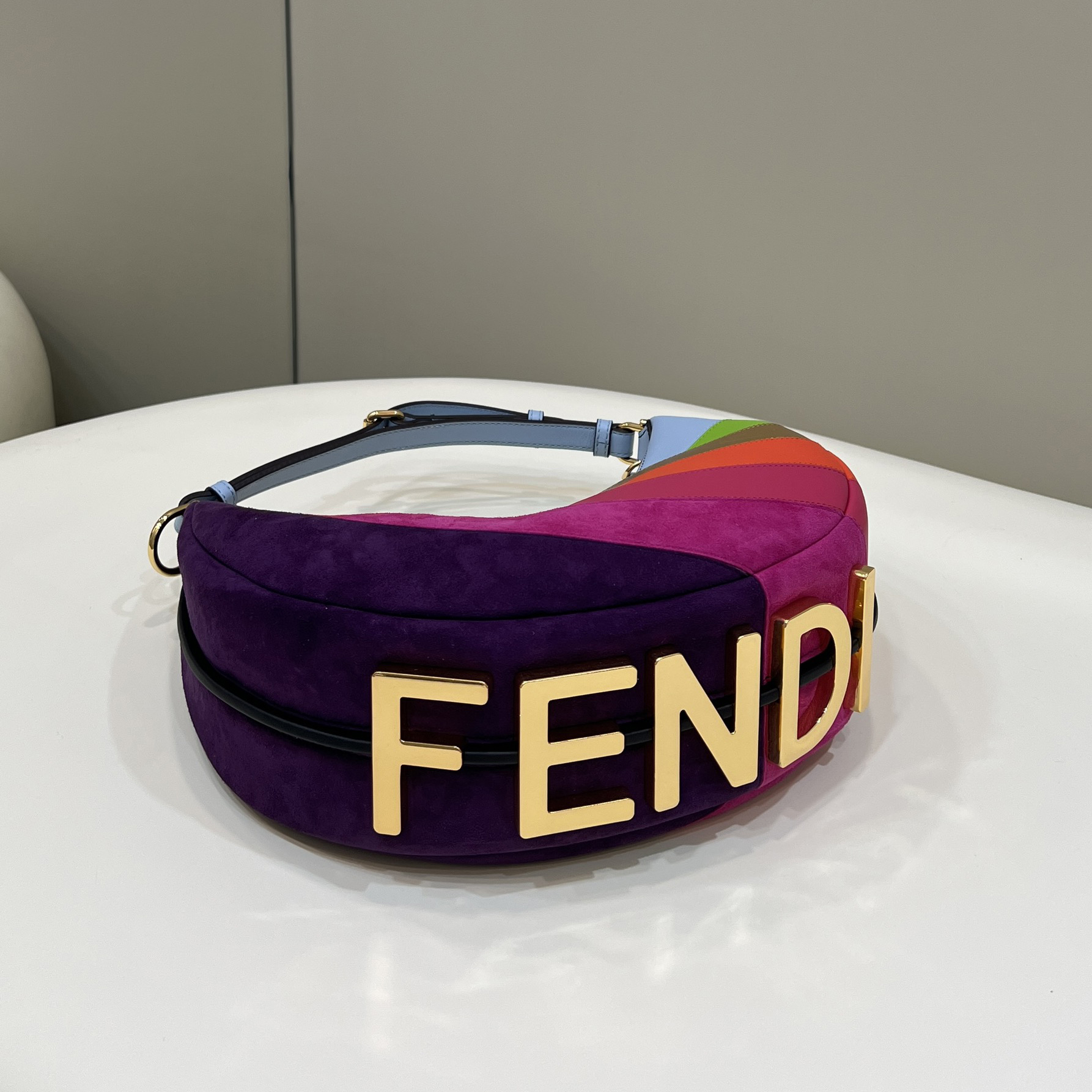 Fendi Graphy Ledertasche (29*24,5*10cm) - EUR FASHION