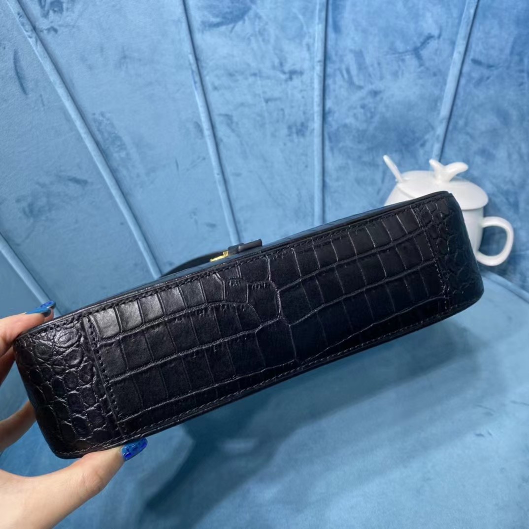 Saint Laurent Schwarze Ledertasche (23-16-6CM) - EUR FASHION