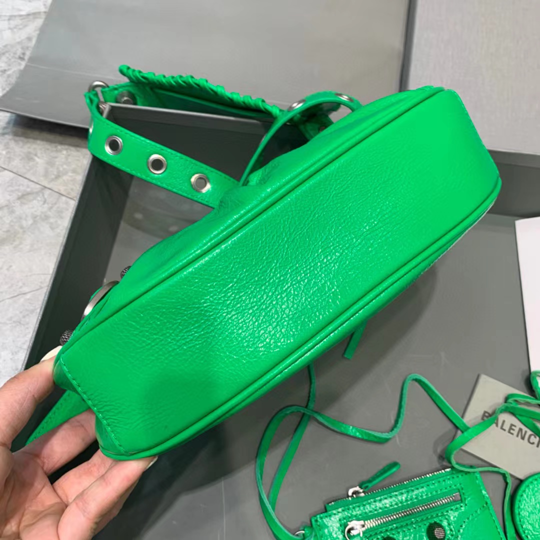 Balenciaga Le Cagole XS Umhängetasche in Grün (26-12-6 cm) - EUR FASHION