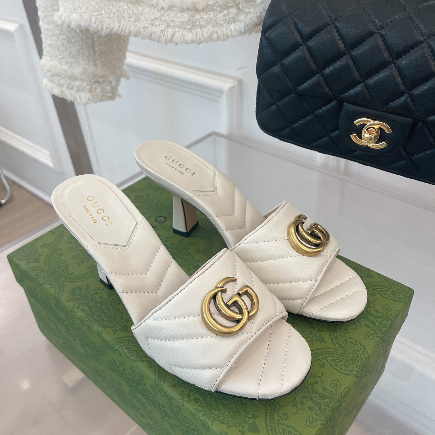 Gucci Double G Slide Sandale für Damen mit einer Absatzhöhe von 7,5 cm - EUR FASHION