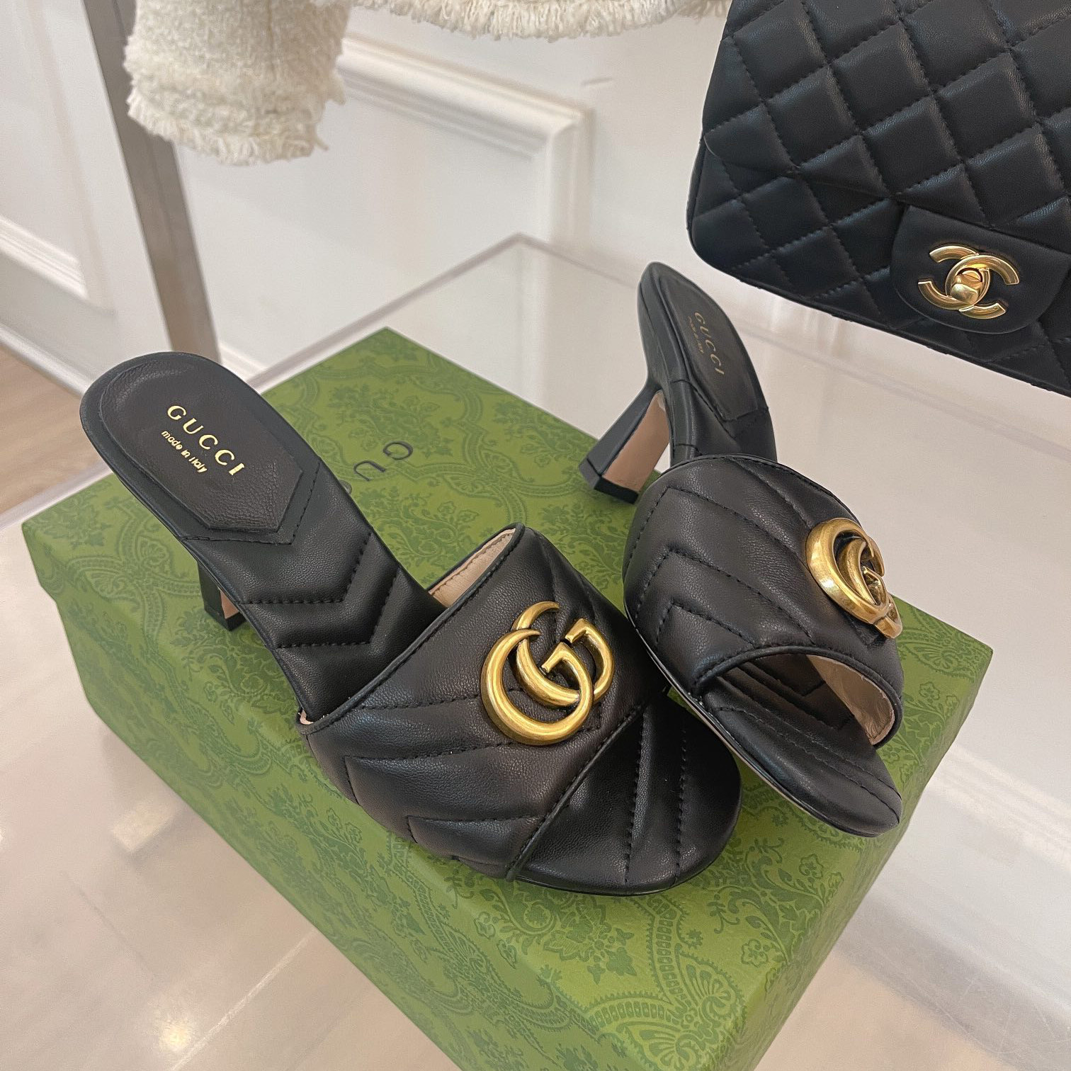 Gucci Double G Slide Sandale für Damen mit einer Absatzhöhe von 7,5 cm - EUR FASHION