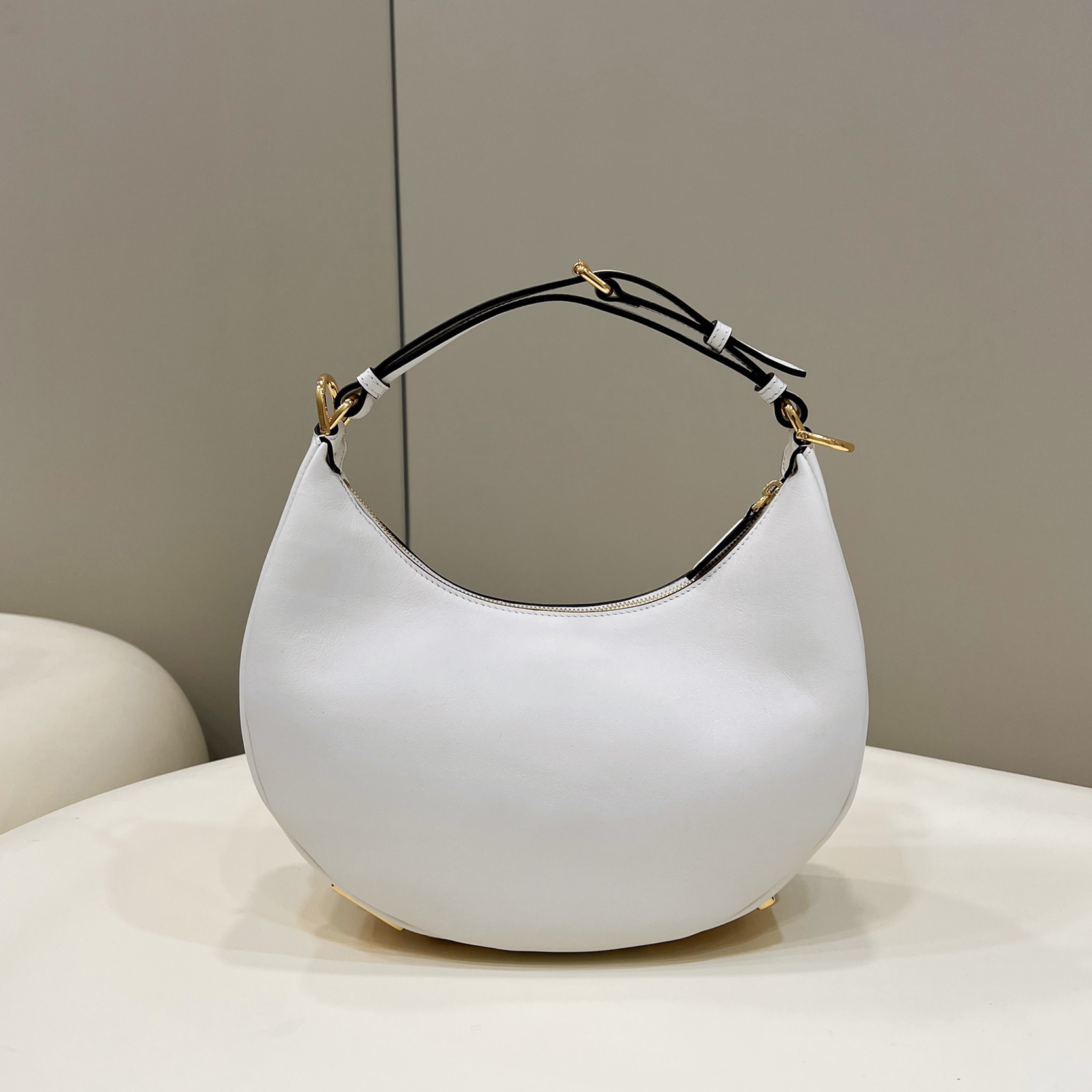 Fendi Graphy Ledertasche (29*24,5*10cm) - EUR FASHION