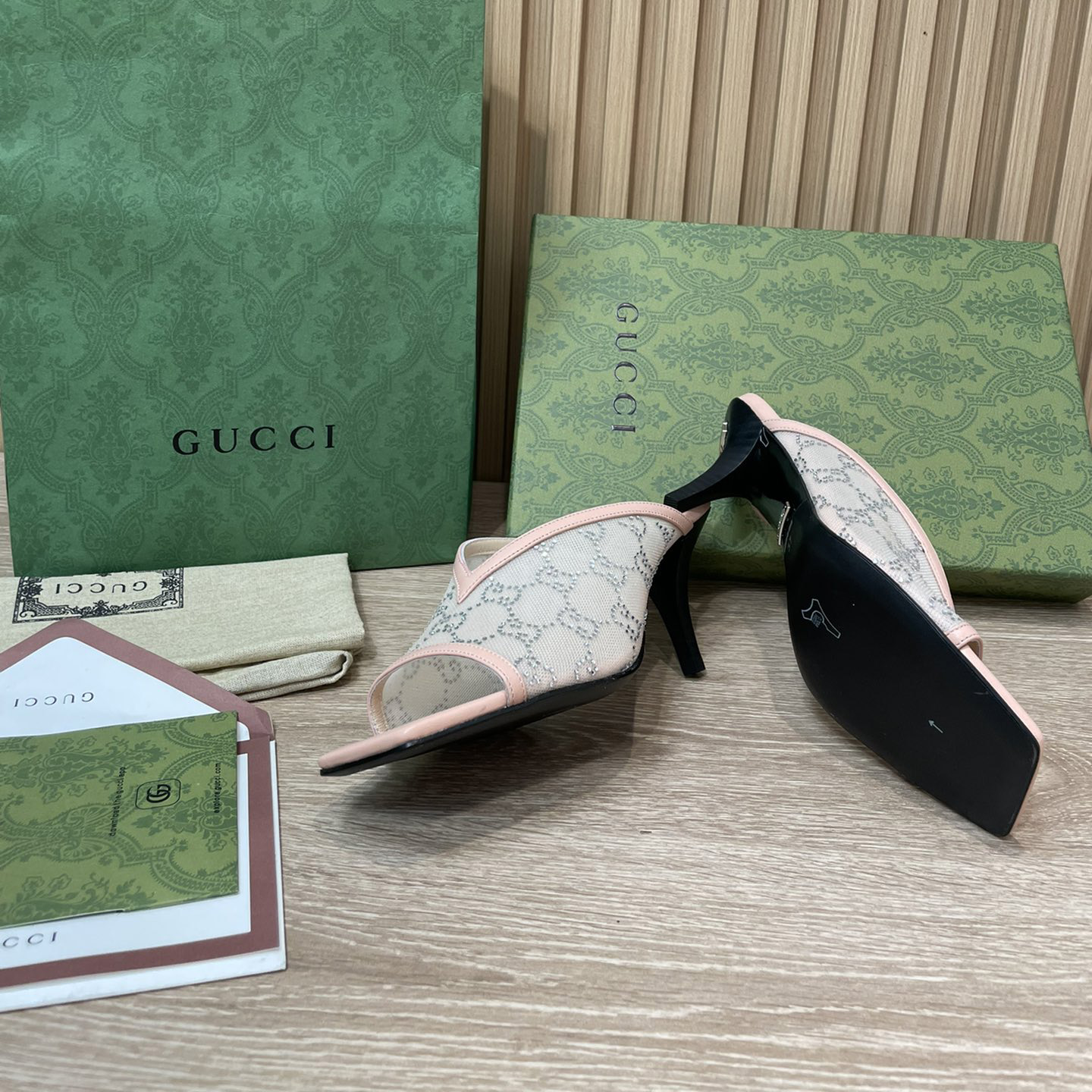 Gucci Damen-GG-Sandale mit einer Absatzhöhe von 7,5 cm - EUR FASHION