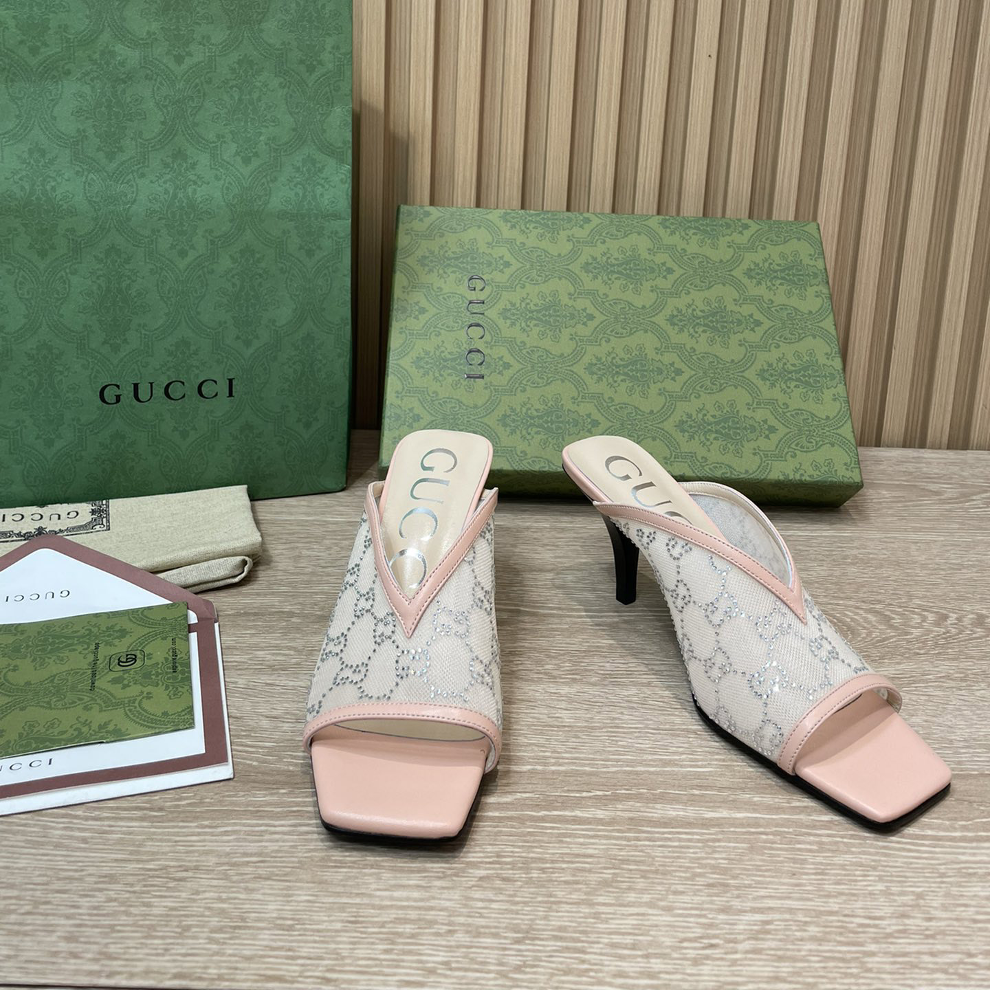 Gucci Damen-GG-Sandale mit einer Absatzhöhe von 7,5 cm - EUR FASHION