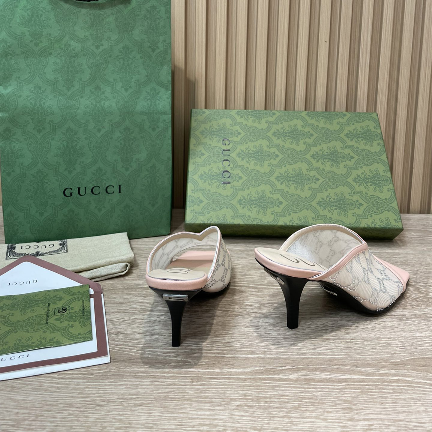 Gucci Damen-GG-Sandale mit einer Absatzhöhe von 7,5 cm - EUR FASHION