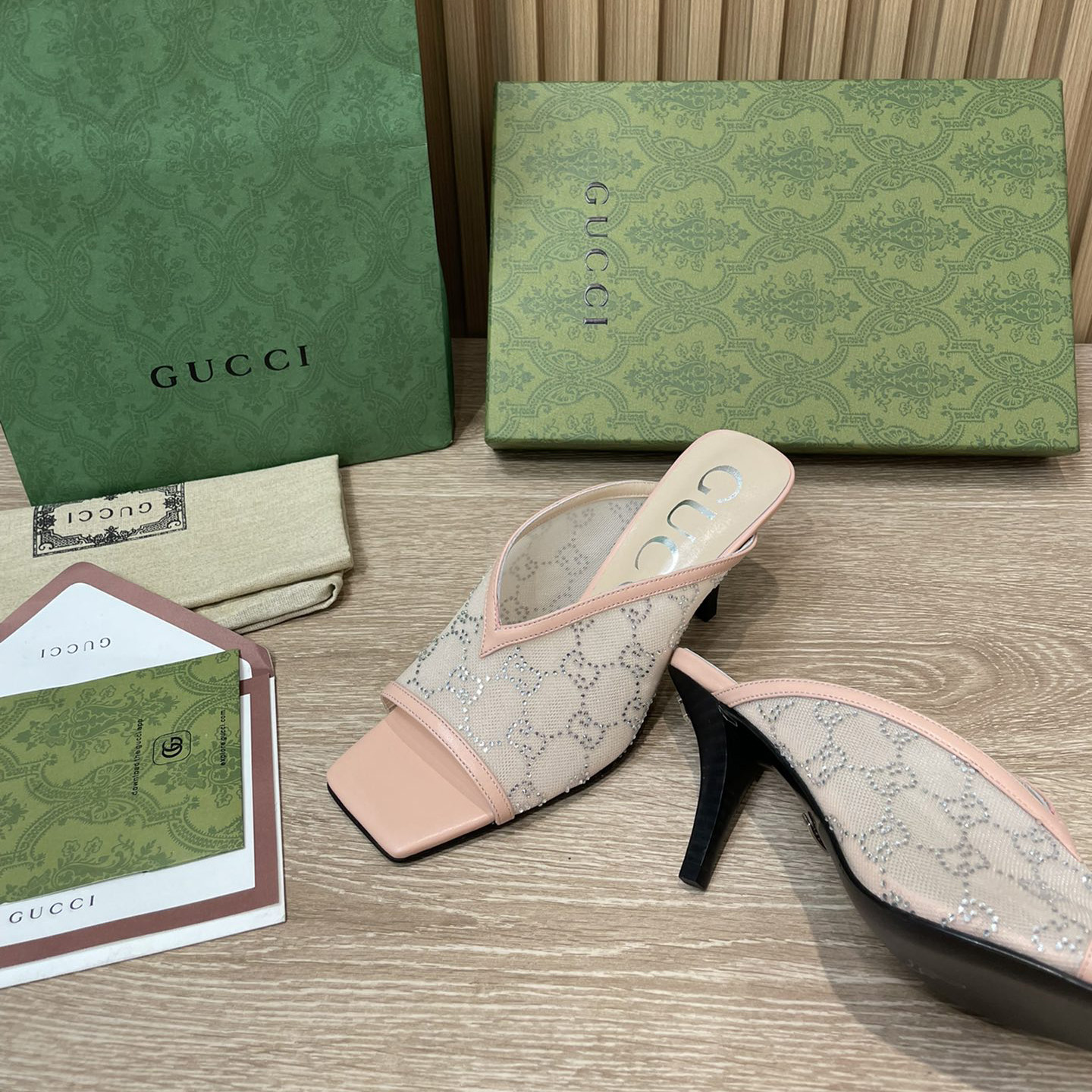 Gucci Damen-GG-Sandale mit einer Absatzhöhe von 7,5 cm - EUR FASHION