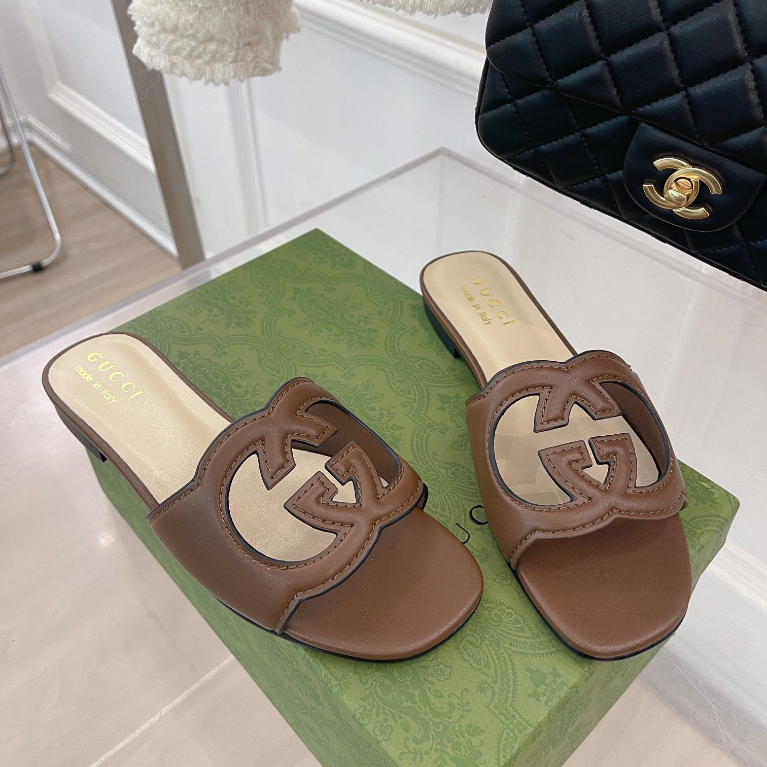 Gucci Damen-Slide-Sandale mit ineinandergreifendem G-Ausschnitt - EUR FASHION