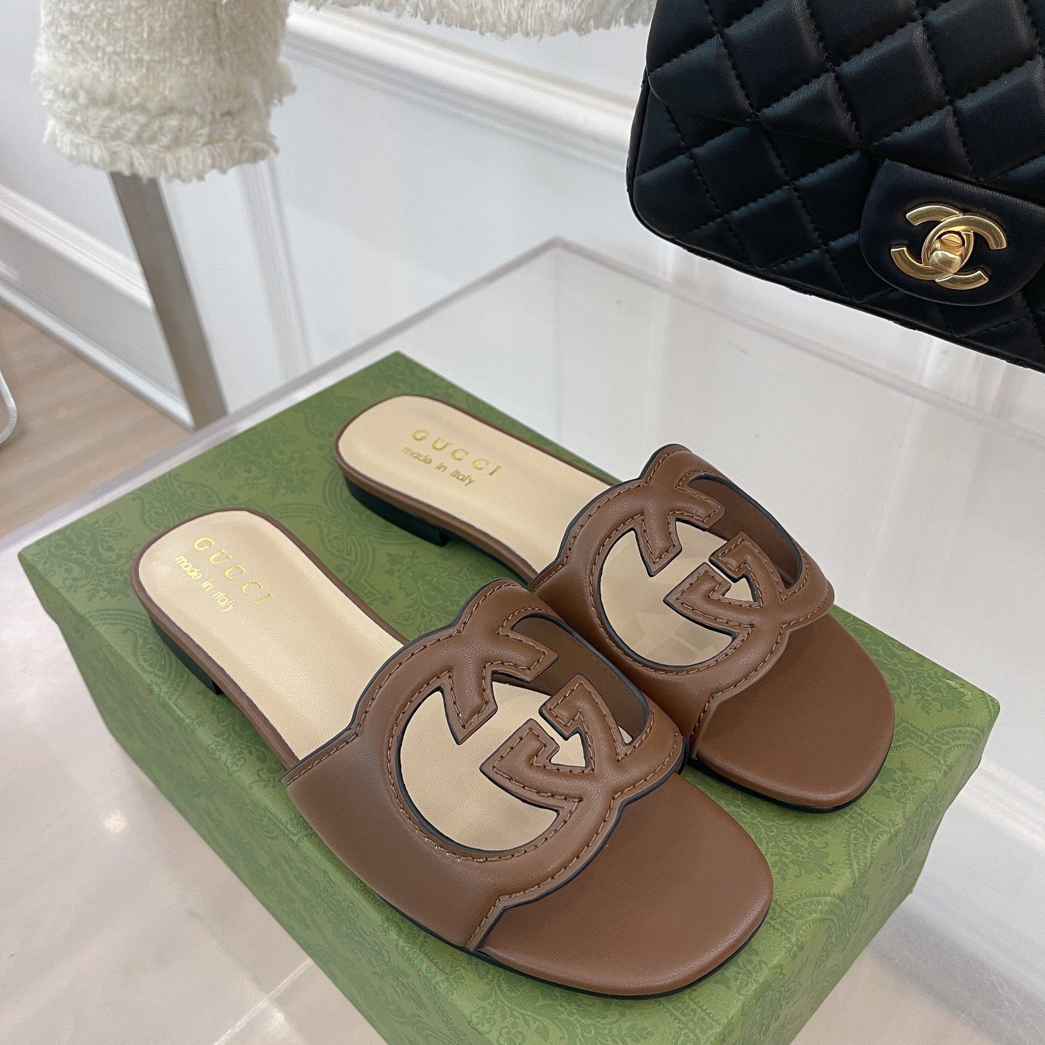 Gucci Damen-Slide-Sandale mit ineinandergreifendem G-Ausschnitt - EUR FASHION