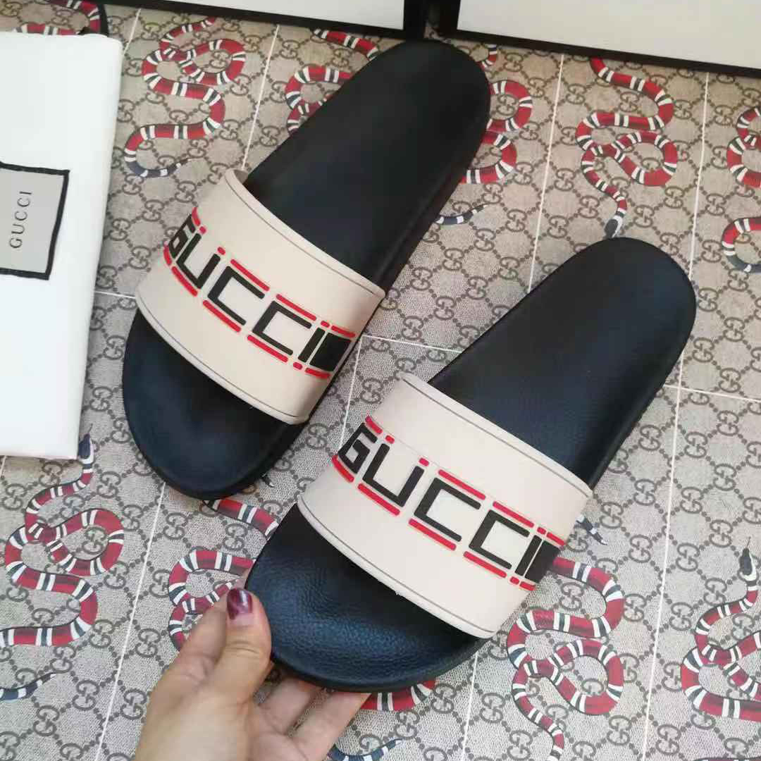 Slide-Sandale mit Gucci-Logo - EUR FASHION