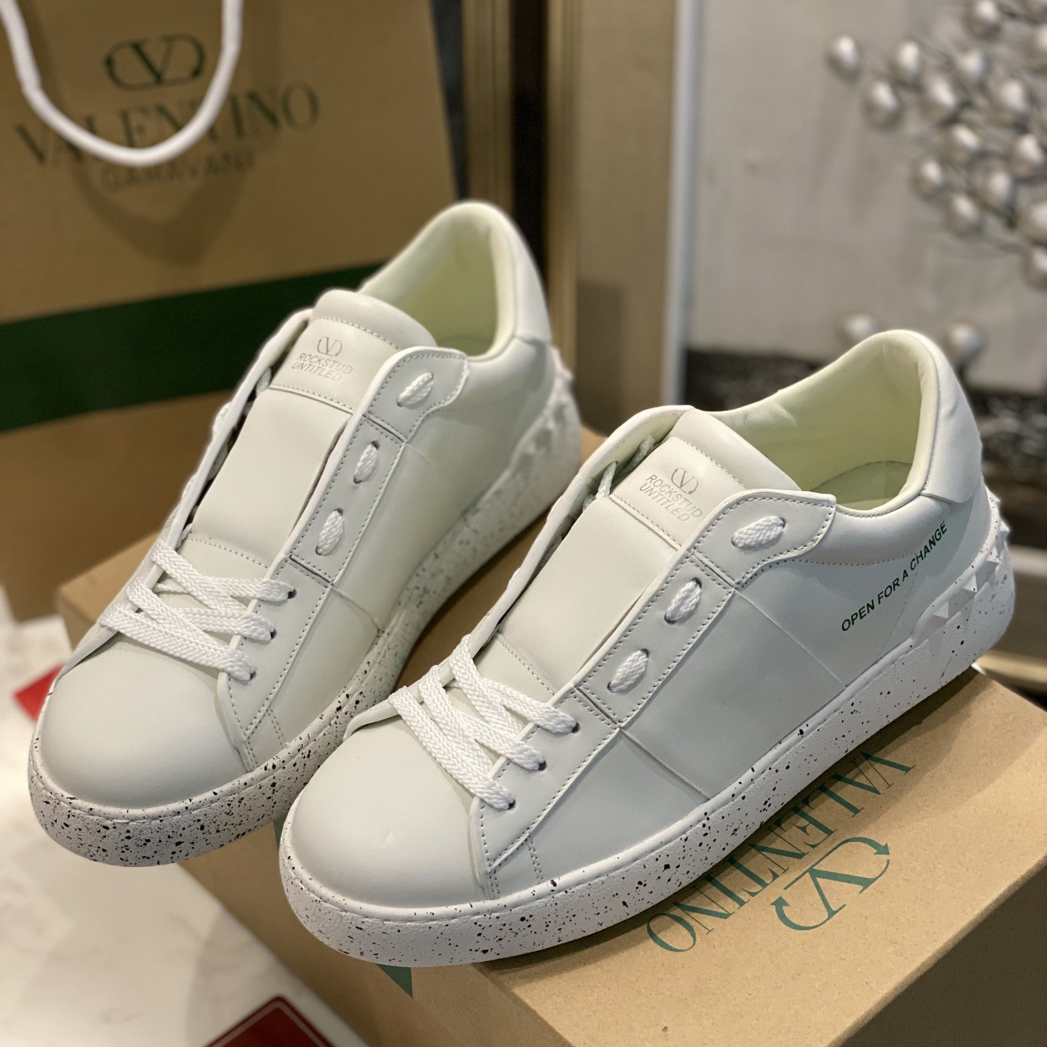 Valenti Open For A Change Sneaker aus biobasiertem Material in Weiß - EUR FASHION