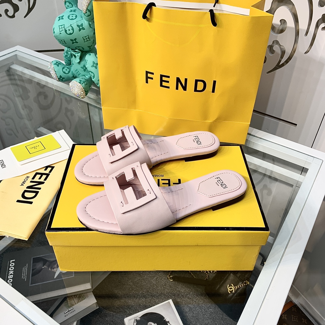 Fendi Signature-Pantoletten aus rosafarbenem Leder - EUR FASHION