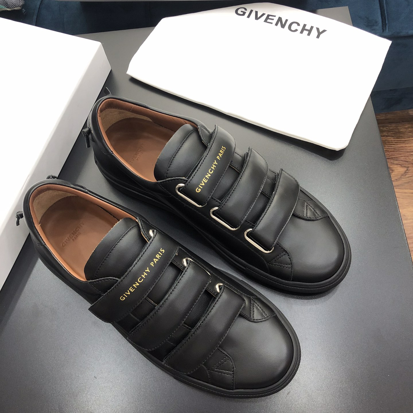 Givenchy Urban Ledersneaker - EUR FASHION