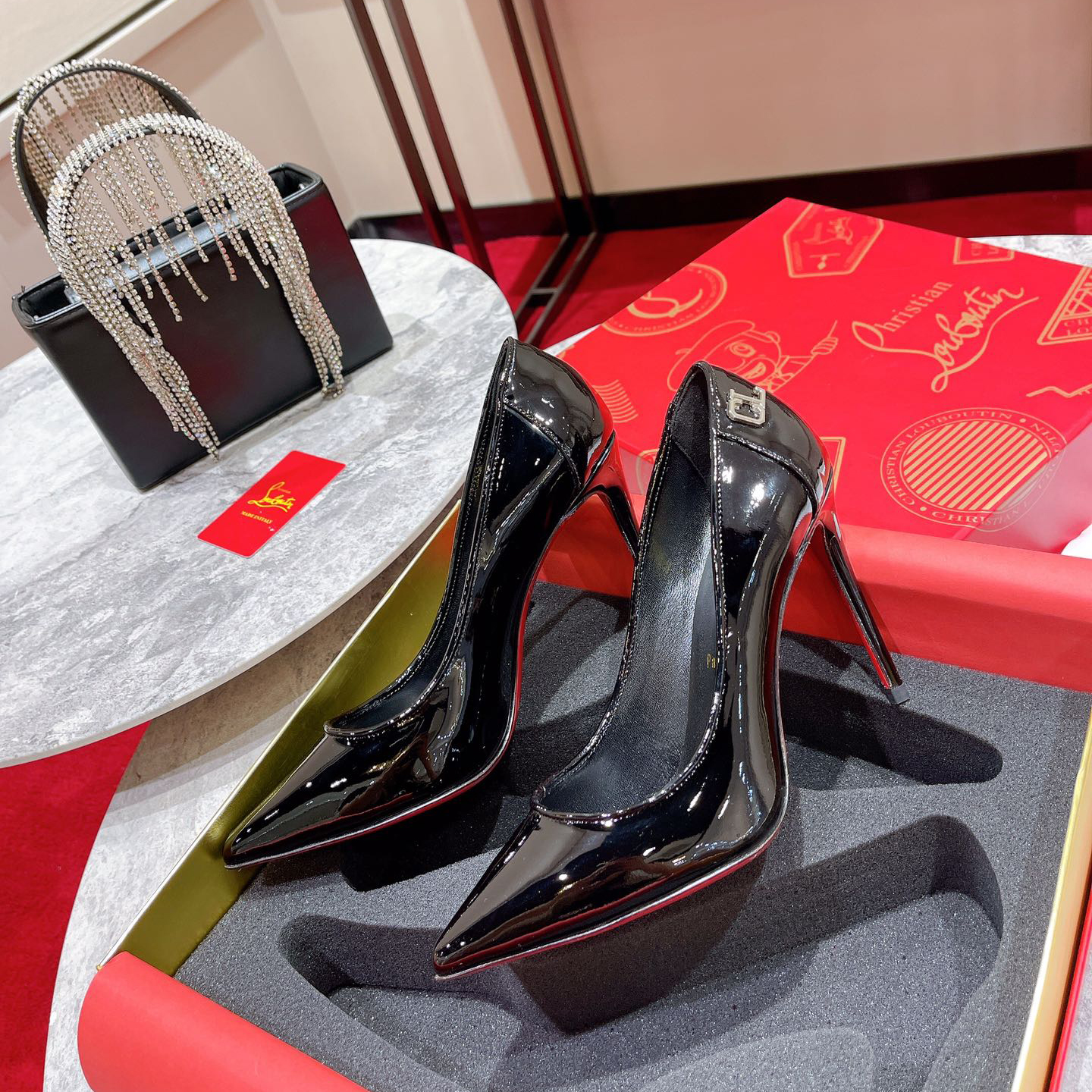 Sportliche Kate-Pumps von Christian Louboutin, 85 mm - EUR FASHION