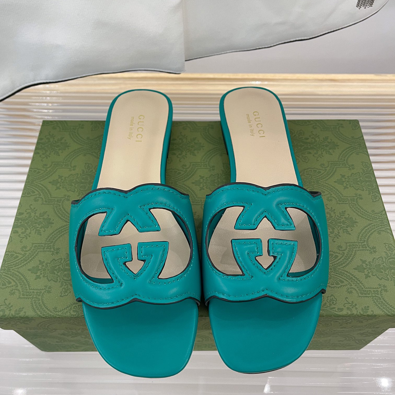 Gucci Damen-Slide-Sandale mit ineinandergreifendem G-Ausschnitt - EUR FASHION