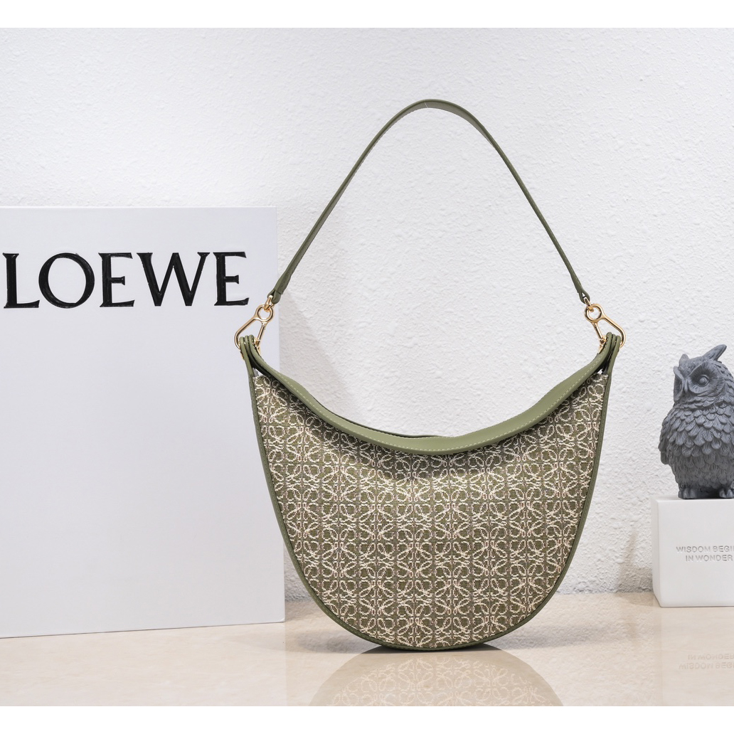 Loewe Luna Tasche aus Anagram-Jacquard und klassischem Kalbsleder (29,5–27–8 cm) - EUR FASHION