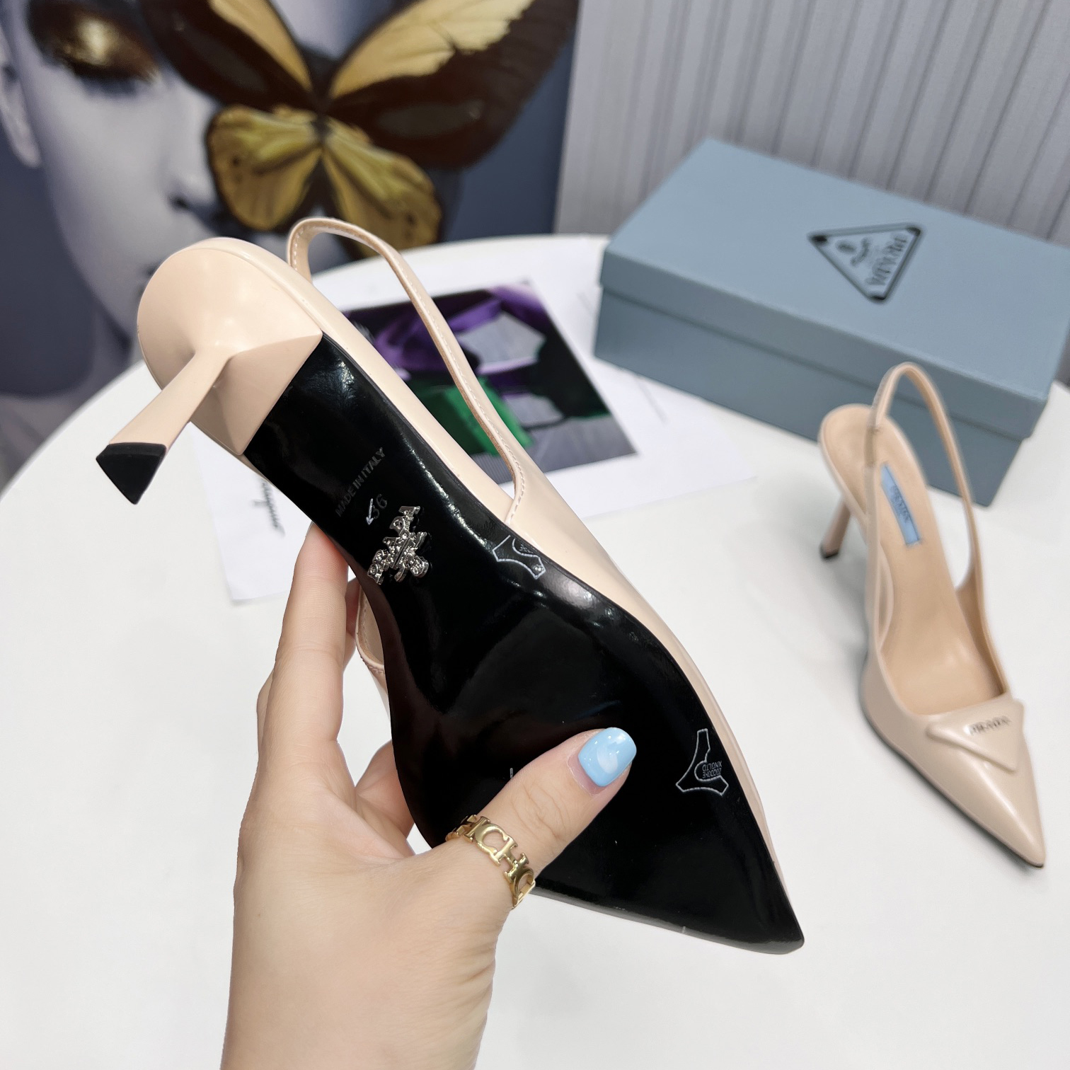 Prada Slingback-Pumps aus gebürstetem Leder - EUR FASHION