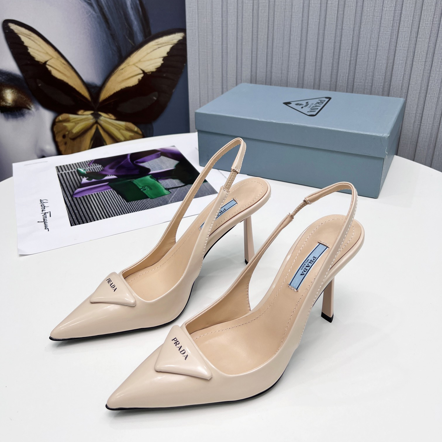 Prada Slingback-Pumps aus gebürstetem Leder - EUR FASHION