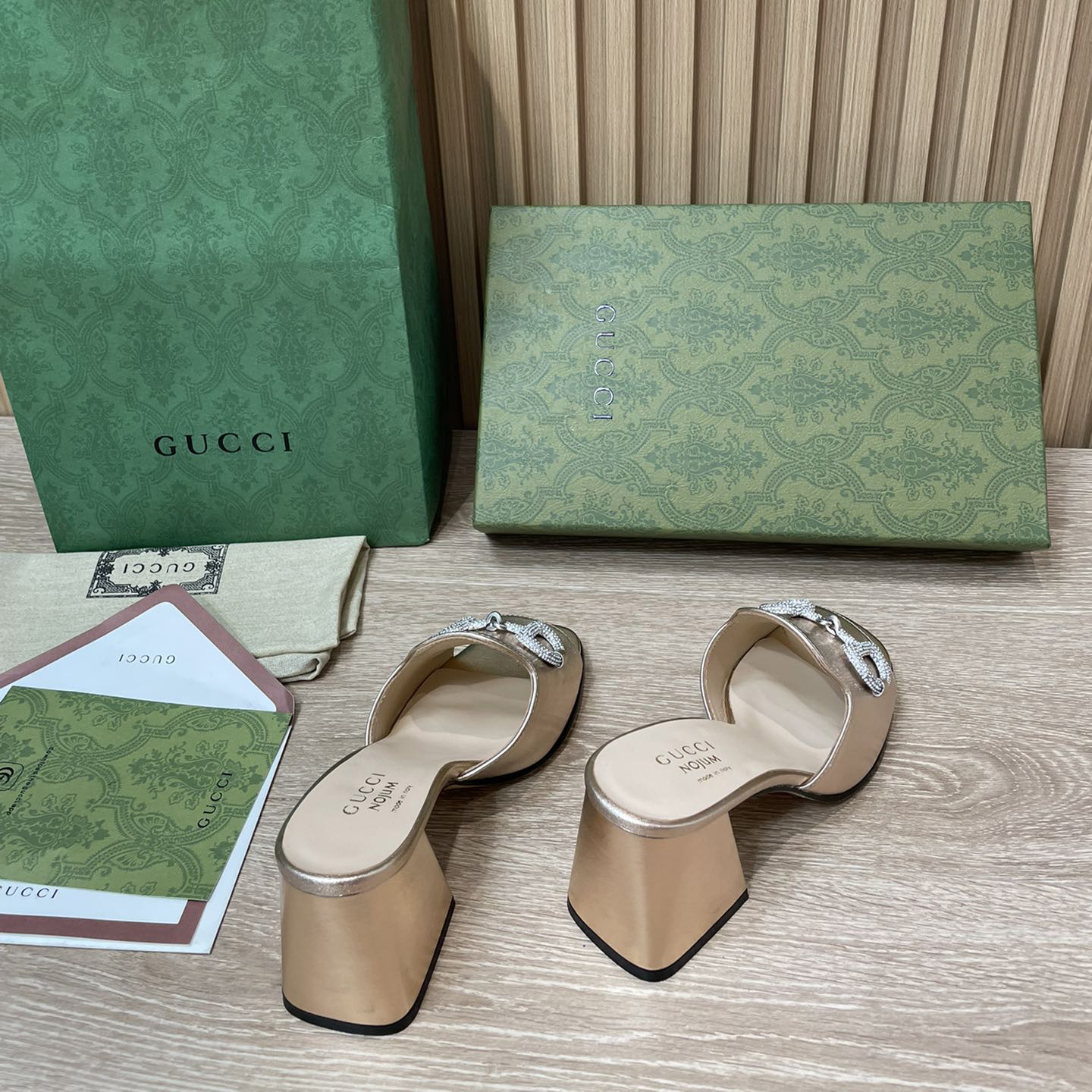 Gucci Damen Gucci Nojum Sandale mit einer Absatzhöhe von 7,5 cm - EUR FASHION