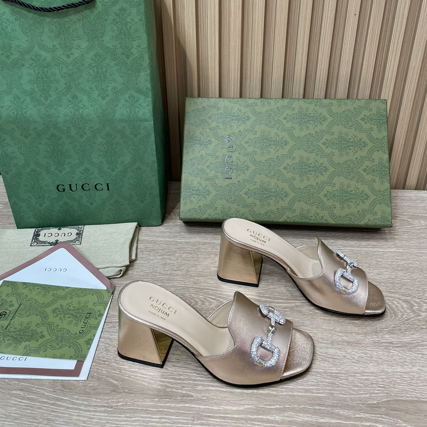 Gucci Damen Gucci Nojum Sandale mit einer Absatzhöhe von 7,5 cm - EUR FASHION