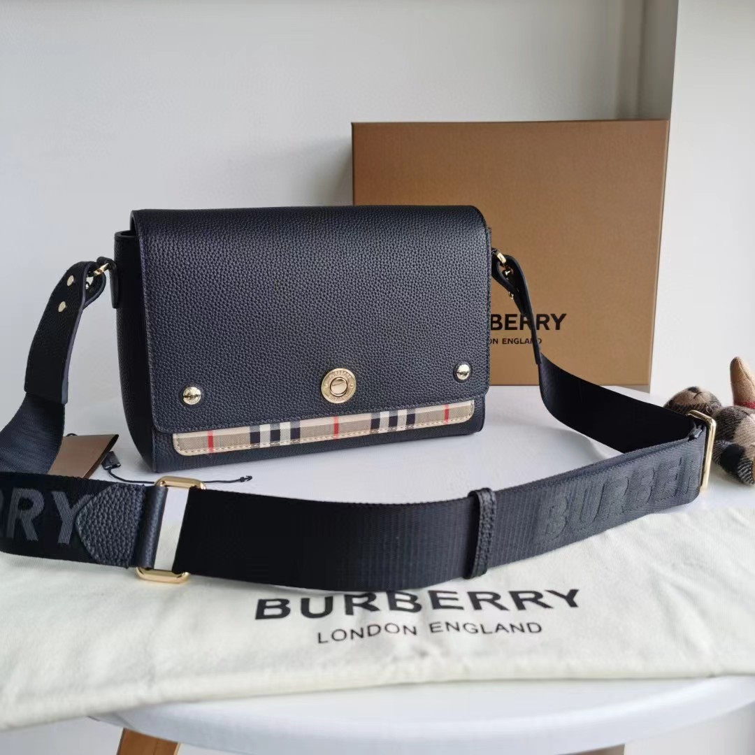 Burberry Hackberry Umhängetasche aus Leder (25–18–8,5 cm) - EUR FASHION